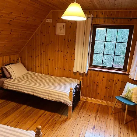 Cosy Lakeside With Option To Add Private Hot Tub Horská chata *