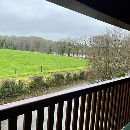 Cosy Lakeside With Option To Add Private Hot Tub Duneena