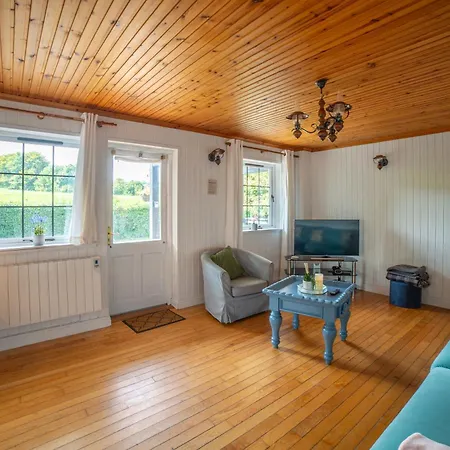 Alpehytte Cosy Lakeside With Option To Add Private Hot Tub