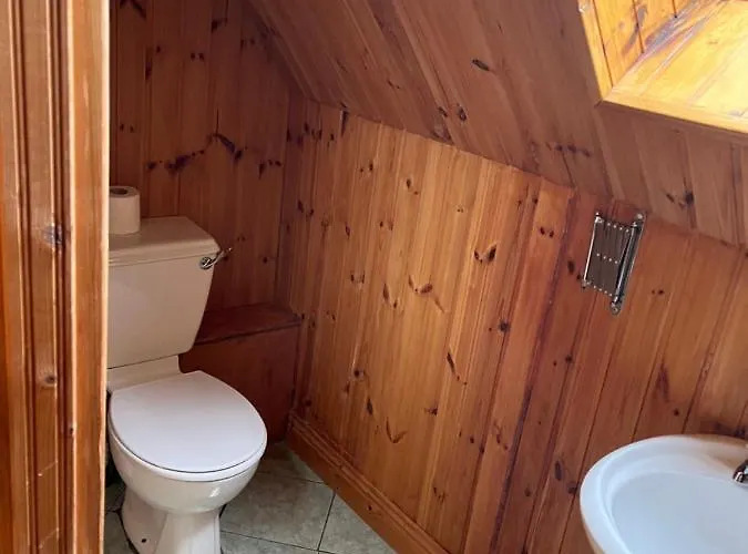 Cosy Lakeside With Option To Add Private Hot Tub *