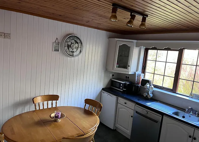 Cosy Lakeside With Option To Add Private Hot Tub *