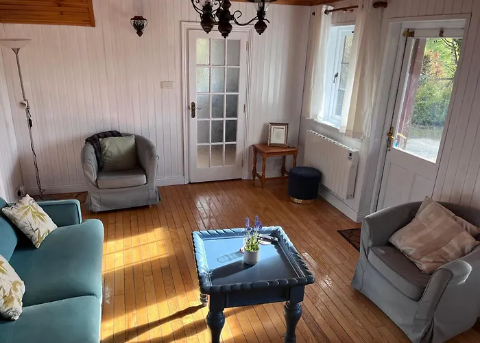 Cosy Lakeside With Option To Add Private Hot Tub *